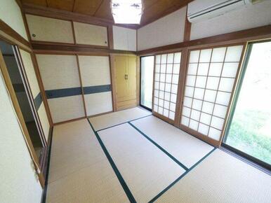 内装リフォーム済み令和2年10月システムキッチン 敷地約232坪 ５LDK平家+車庫