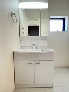 水が流れやすく、汚れがたまりにくい設計でお手入れもらくらくです