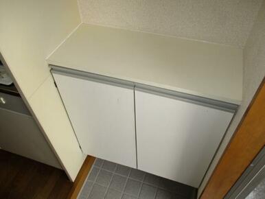 シューズボックス