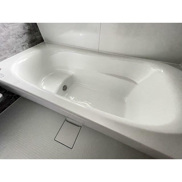 ゆったりと浸かれる１坪風呂を採用！１日の疲れを癒してくれる浴室は窓のある開放的な空間＾＾