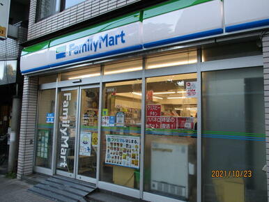 ファミリーマート両国亀沢店