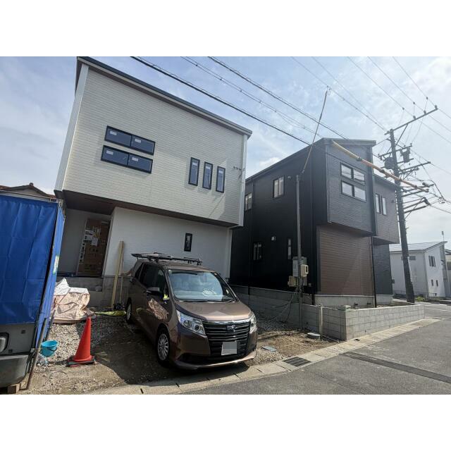 【足場解体後】2026年6月6日撮影内装工事中ですが、建築段階でのご内覧も可能なのでお気軽にお問い合わせく
