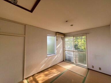 日当たり良好の和室です。
