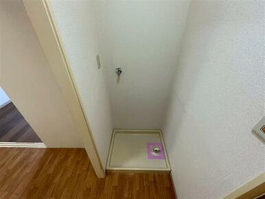 原状回復工事中のため、同タイプの別部屋の写真を使用しております。