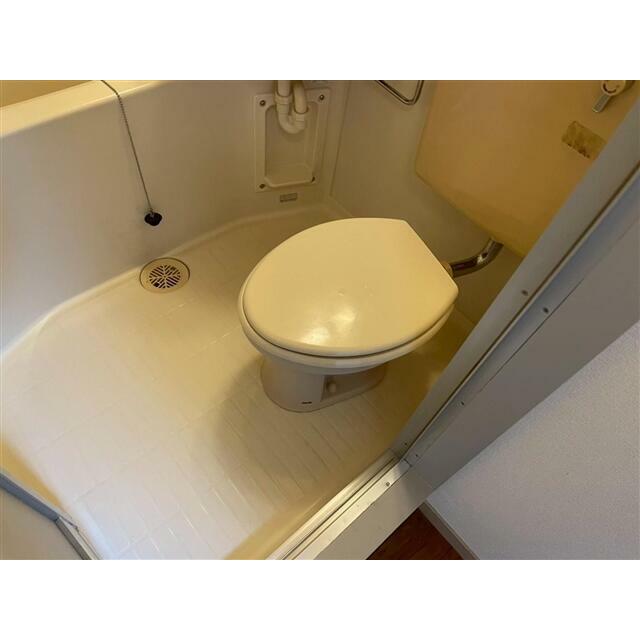 原状回復工事中のため、同タイプの別部屋の写真を使用しております。