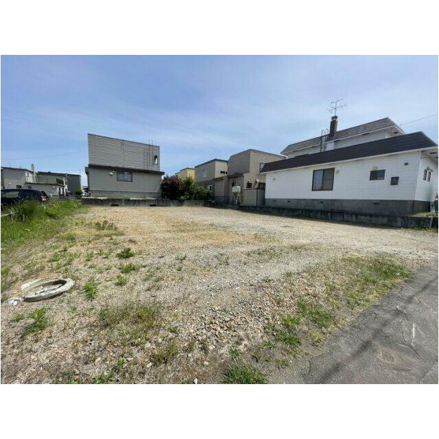 プライバシーが守られる北西向きの敷地。