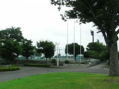 国分寺運動公園　1399ｍ/徒歩18分、車4分