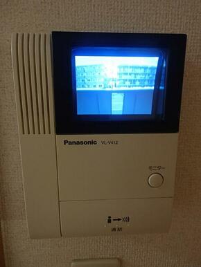 来客時に便利なＴＶインターホンです。