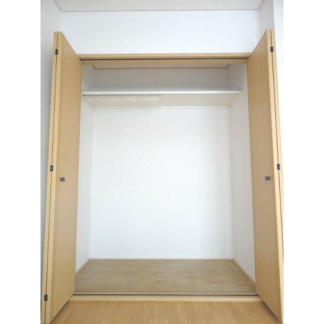 大型のクローゼット付き