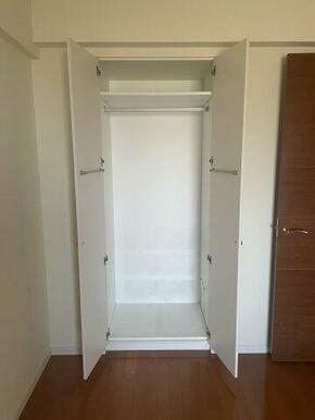 洋室6帖　クローゼット