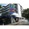 販売店