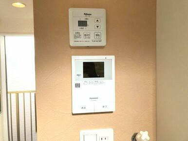 来訪者の確認のできるモニタ付インターホン