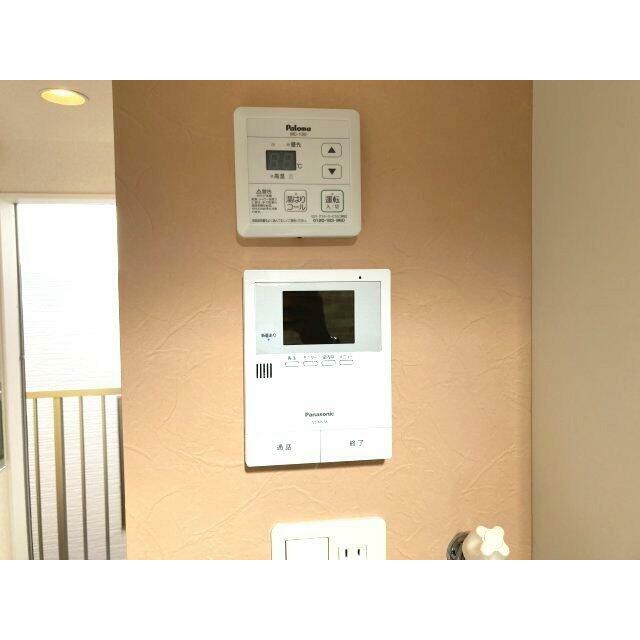 来訪者の確認のできるモニタ付インターホン