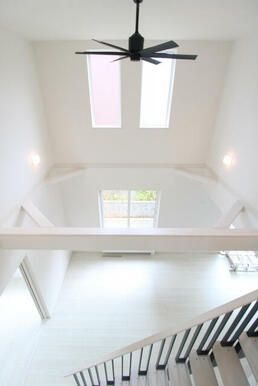 リビング吹き抜け