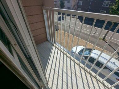 南側にバルコニーがついております。