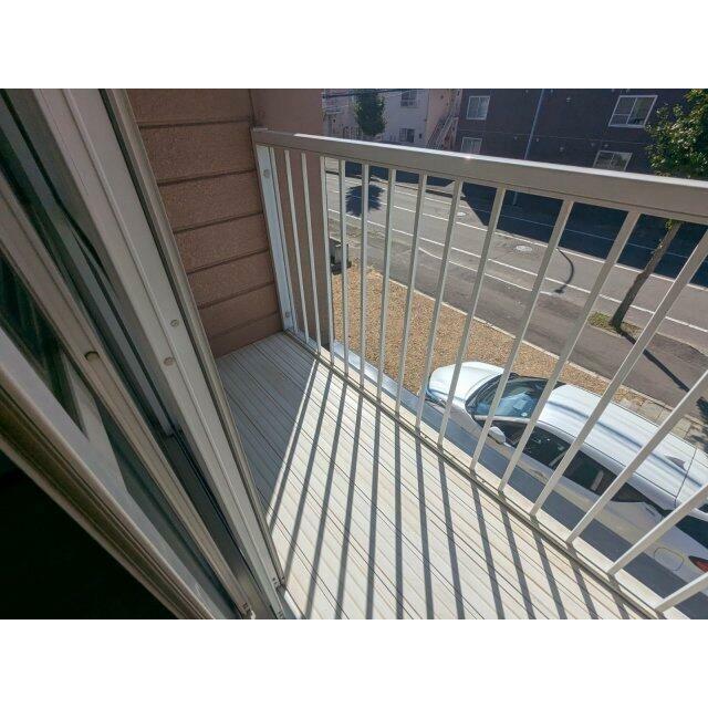 南側にバルコニーがついております。