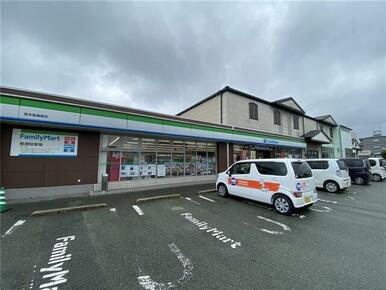 ファミリーマート熊本長嶺南店