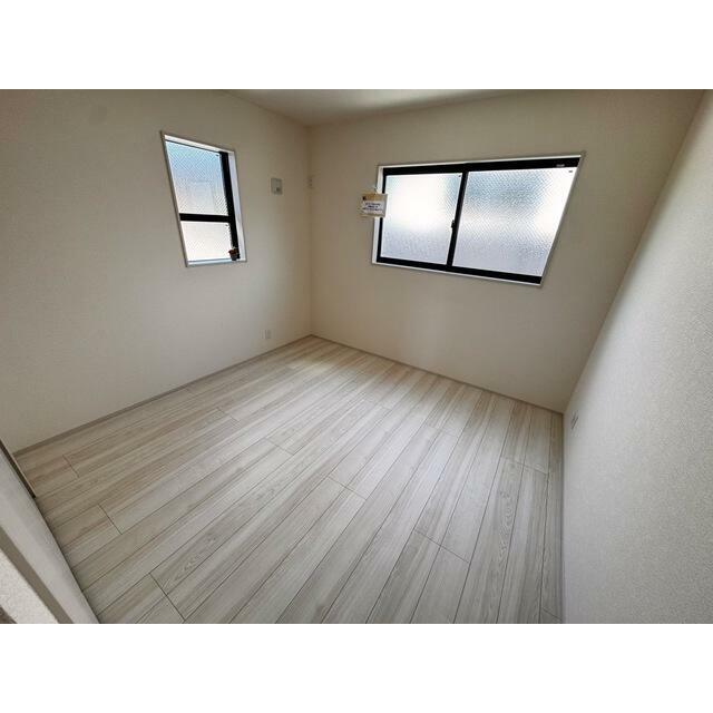 ベッドやイスでの生活で膝に難ありの方でも過ごしやすい（2号棟）