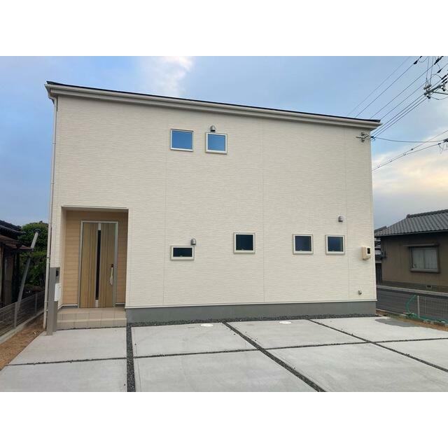日を重ねるごとにこの佇まいに愛着が湧いてきそう（1号棟）