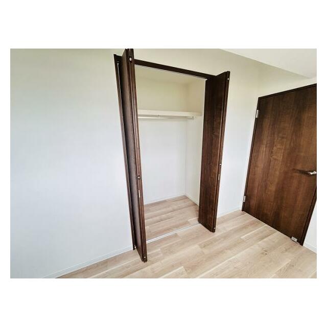 洋室5.0帖　クローゼット