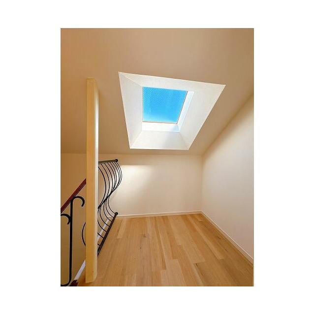 「天窓」暖かい光を取り込んでくれます