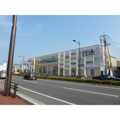 遊場　と　ビデオレンタルＴＳＵＴＡＹＡ