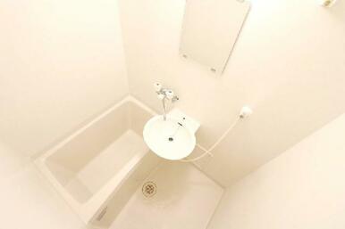 浴室乾燥機で雨や雪の日でもらくらくお洗濯！