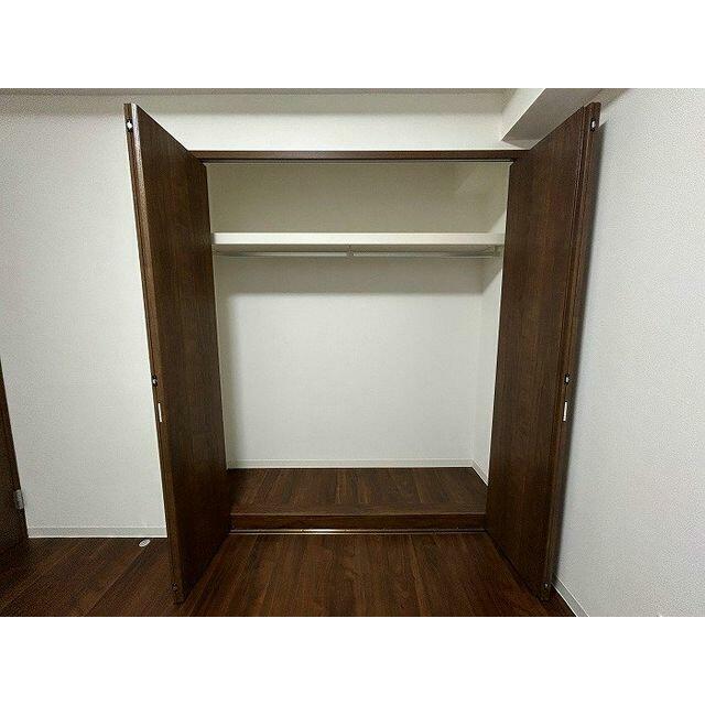 洋室約５帖　収納