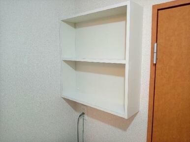 洗濯機付近の壁面収納