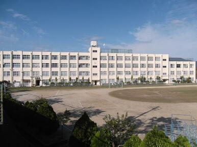 高槻市立南平台小学校