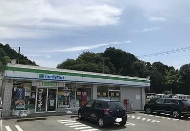 ファミリーマート裾野岩波店