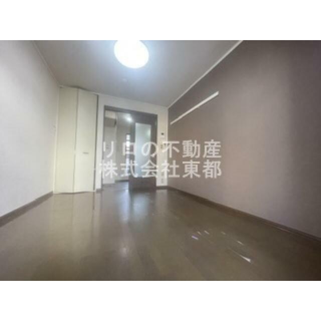 流行のアクセントクロスでおしゃれなお部屋◎