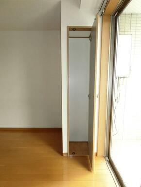 小さい収納あります。