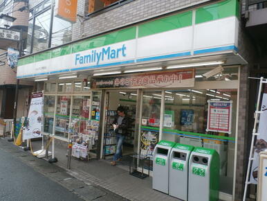 ファミリーマートナカムラ二子新地店