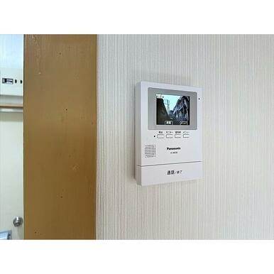 来客はモニターで見れるＴＶドアホン