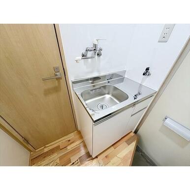 操作性の良いシングルレバーのキッチン