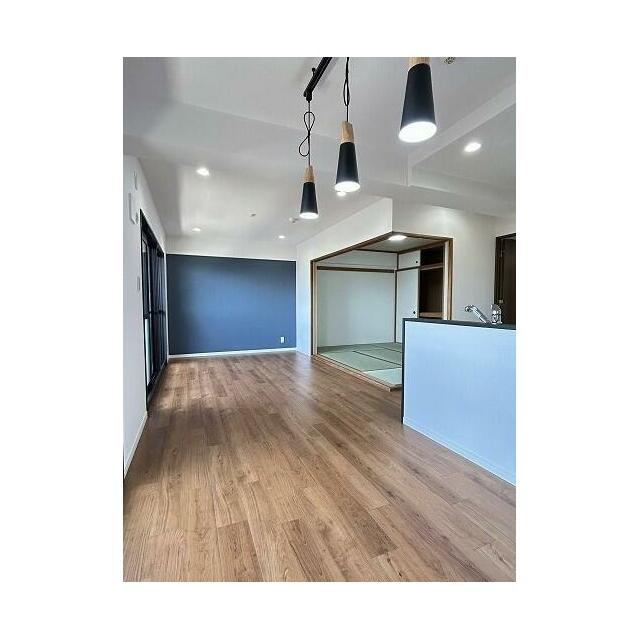 「LDK」襖を開けると開放的な空間に変わります。