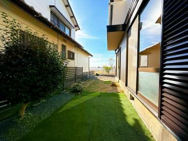 「お庭」広々としたお庭ございます