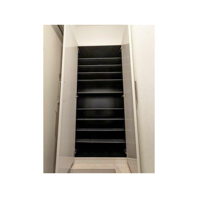 シューズボックス