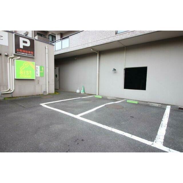 レンタル収納部入口