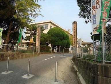 上峰小学校