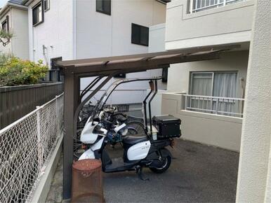 自転車置き場（2）