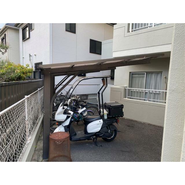 自転車置き場（2）