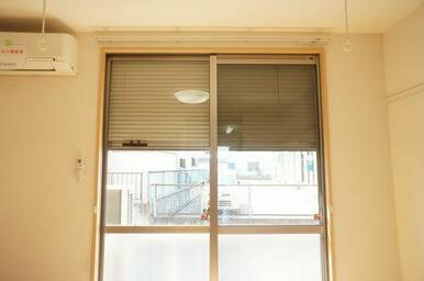 【防犯シャッター】防犯シャッター付き◎さらに窓は万一の場合も割れにくい防犯合わせガラスを採用！