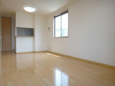 ◇ＬＤＫ(2)～料理をしながら会話も弾む♪対面型カウンターキッチン～◇