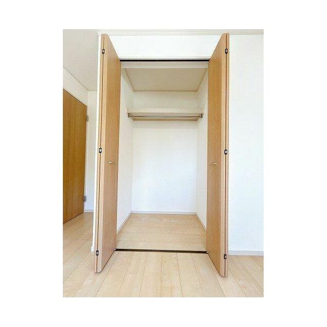 奥行きのあるクローゼット