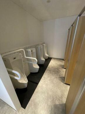 3F・4F男性用トイレ
