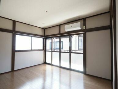 エアコン付きの居室になります♪