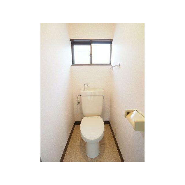 落ち着く広さを確保したトイレになります♪