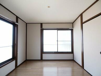 居室は二部屋ございます♪